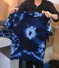 s-藍染めTシャツ